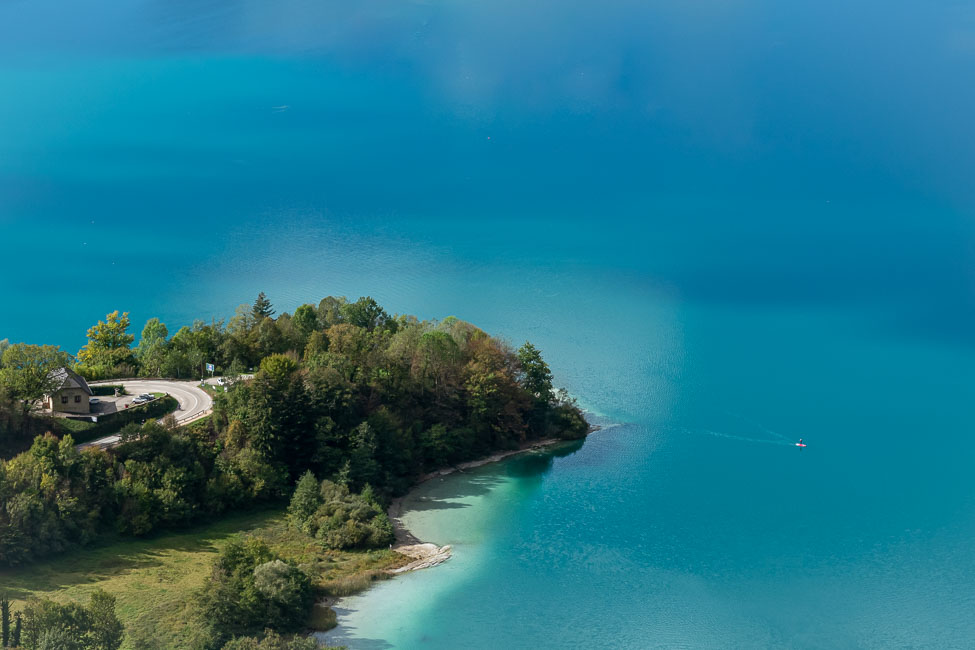 Vue sur le lac d'aiguebelette, activité proche de Lyon