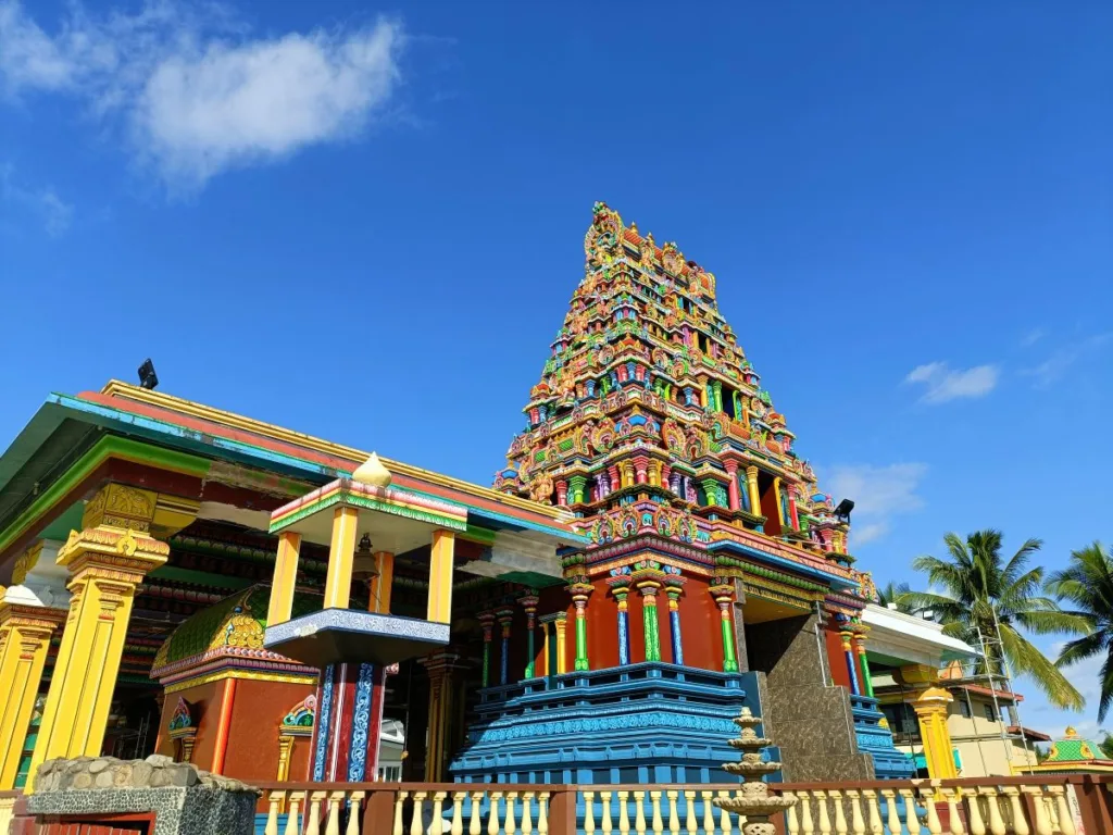 Temple hindou très coloré à visiter à Nadi aux Fidji