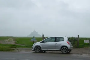 dormir en voiture aménagée au Mont Saint-Michel