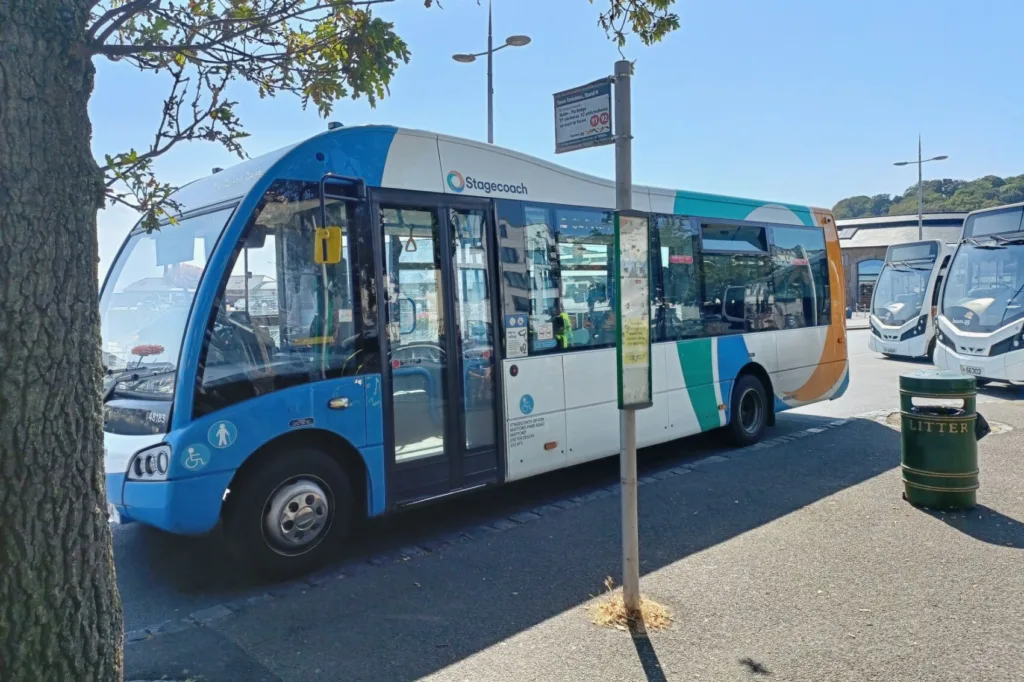 Se déplacer en bus à Guernesey